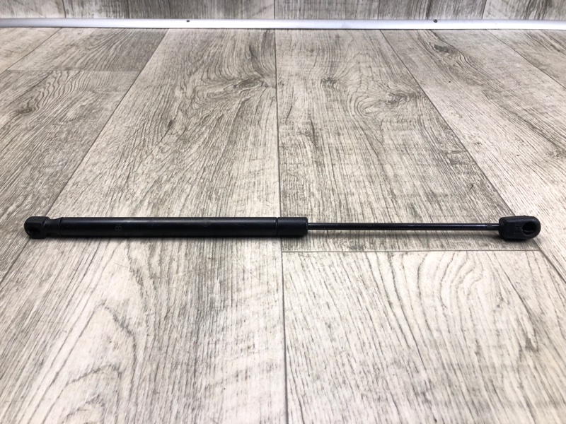 Амортизатор капота CHEROKEE 14- 2016 2.4 ED8