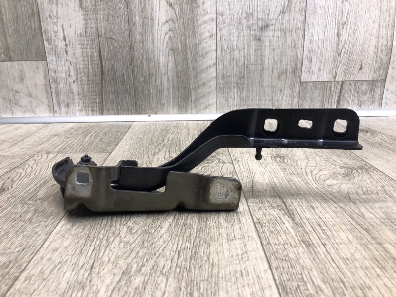 Петля капота левая CHEROKEE 14- 2016 2.4 ED8 Петля капота левая CHEROKEE 14- 2016 2.4 ED8