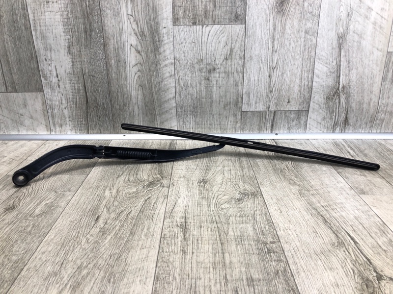 Поводок стеклоочистителя передний левый JEEP CHEROKEE 14- 2.4 ED8