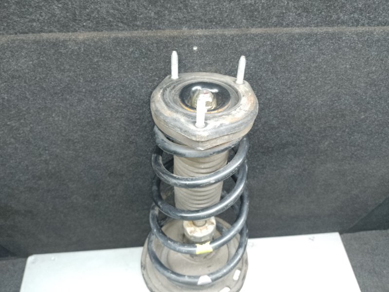 Амортизатор задний правый ES300 ES330 01-06 2006 XV30 3.3 3MZFE