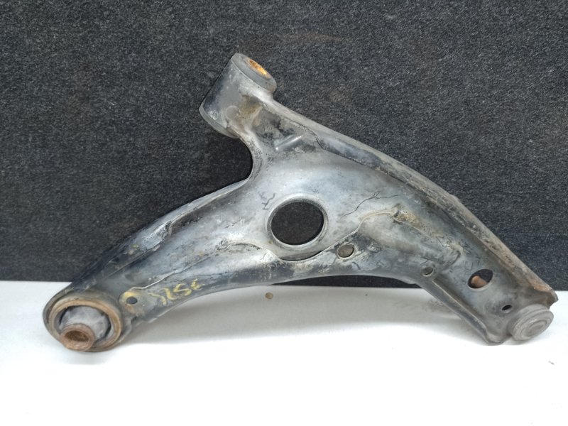 Рычаг передней подвески нижний левый PRIUS C/AQUA 11-14 2013 NHP10L 1NZ-FXE 1.5L Рычаг передней подвески нижний левый PRIUS C/AQUA 11-14 2013 NHP10L 1NZ-FXE 1.5L