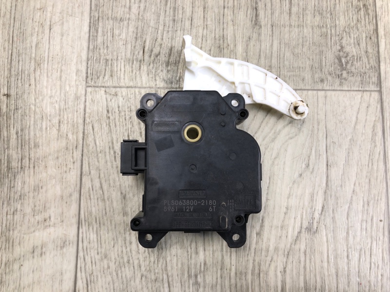 Моторчик заслонки печки TOYOTA RAV4 13-19 2016 2.5 2ARFE 8710647160 Б/У