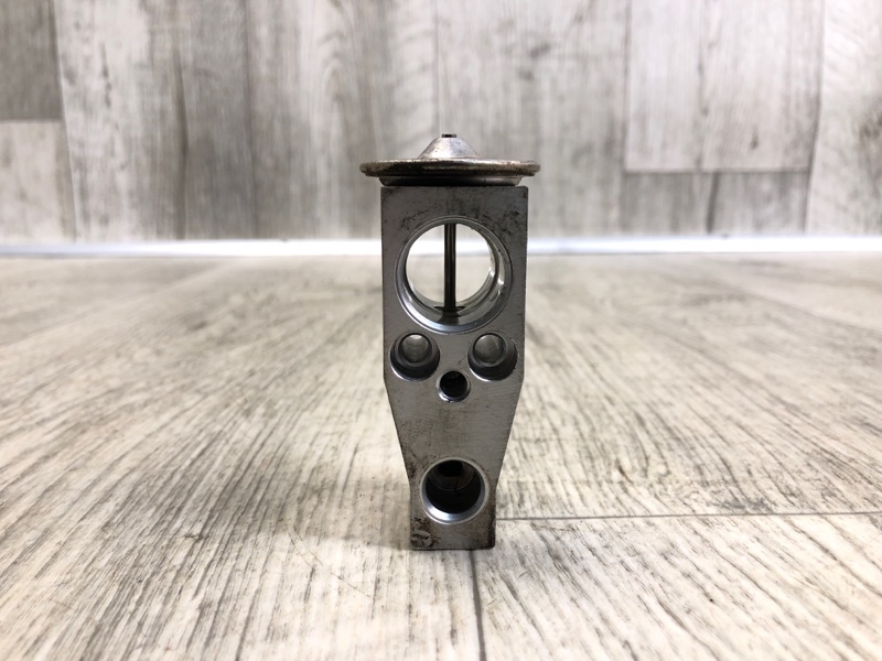 Клапан кондиционера RAV4 13-19 2016 2.5 2ARFE Клапан кондиционера RAV4 13-19 2016 2.5 2ARFE