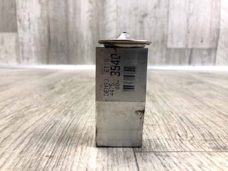 Клапан кондиционера TOYOTA RAV4 13-19 2.5 2ARFE Клапан кондиционера TOYOTA RAV4 13-19 2.5 2ARFE