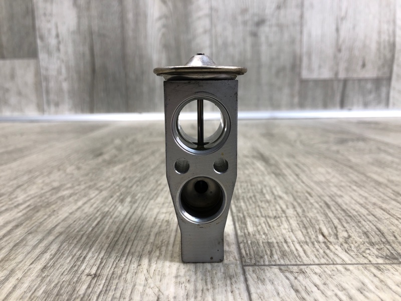 Клапан кондиционера RAV4 13-19 2016 2.5 2ARFE Клапан кондиционера RAV4 13-19 2016 2.5 2ARFE