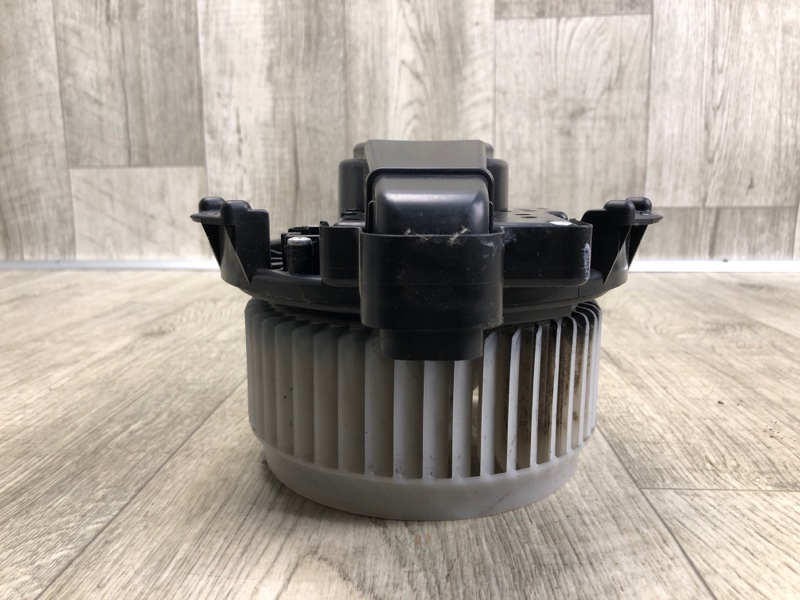 Моторчик печки RAV4 13-19 2016 2.5 2ARFE