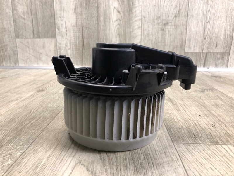 Моторчик печки RAV4 13-19 2016 2.5 2ARFE