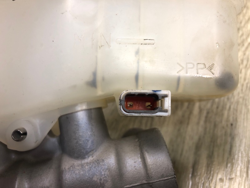 Главный тормозной цилиндр FX/QX70 S51 08-17 2008 5.0 VK50VE