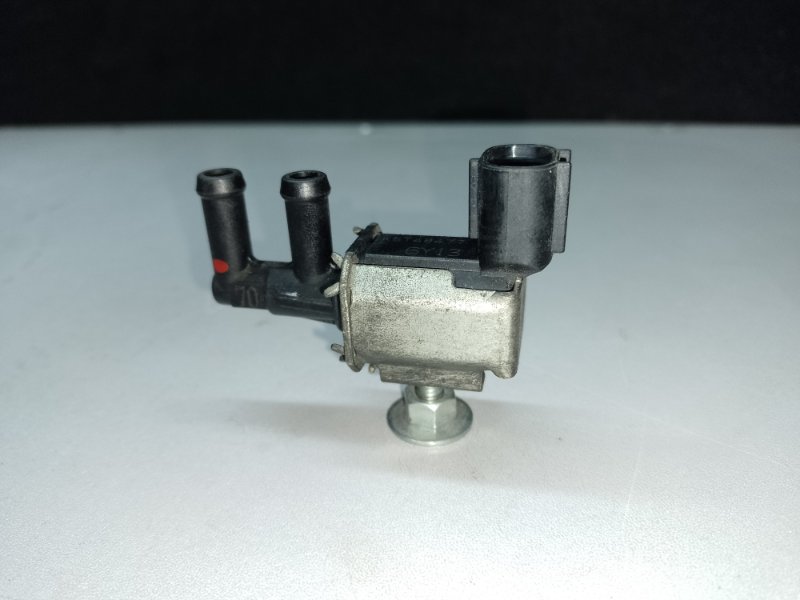 Клапан электромагнитный (вакуумный) MITSUBISHI OUTLANDER XL 05-13 2006 3.0 6B31 MR988075 Б/У