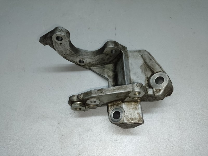 Кронштейн насоса ГУР OUTLANDER XL 05-13 2006 3.0 6B31