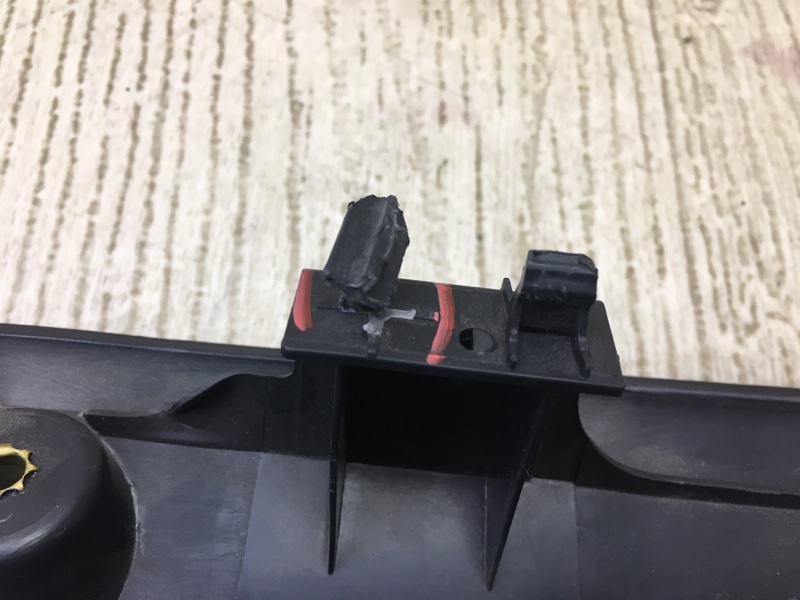 Накладка торпедо правая CAYENNE 10-18 2011 4.8L