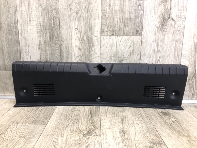 Накладка панели багажника внутренняя HYUNDAI ELANTRA AD 16- 85770-F3000-TRY Б/У