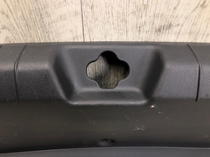 Накладка панели багажника внутренняя ELANTRA AD 16-