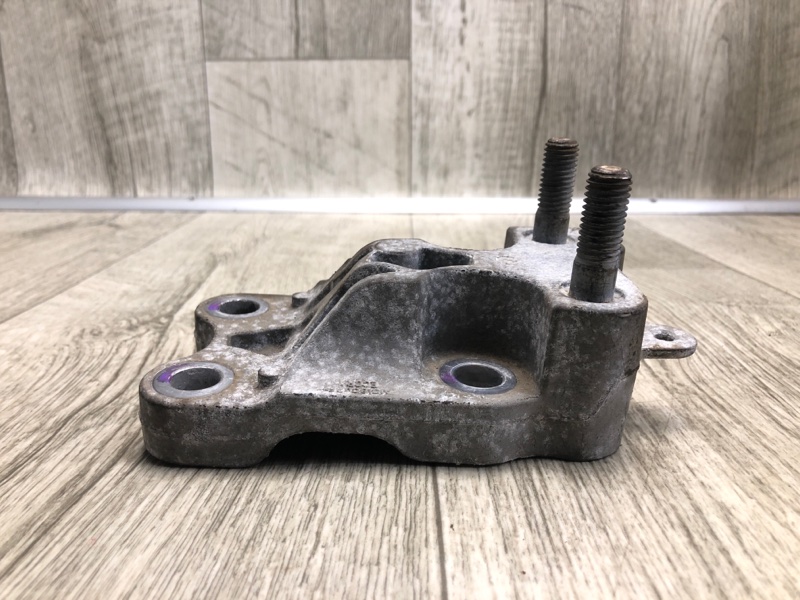 Кронштейн КПП FORD FIESTA 08-17