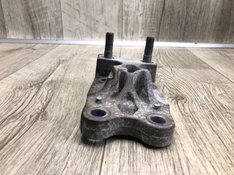 Кронштейн КПП FIESTA 08-17