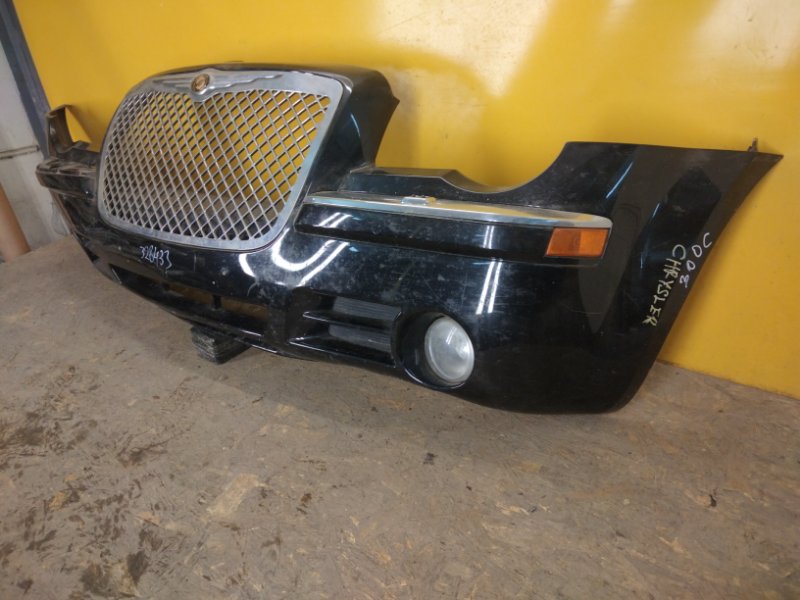 Бампер передний CHRYSLER 300 04-10