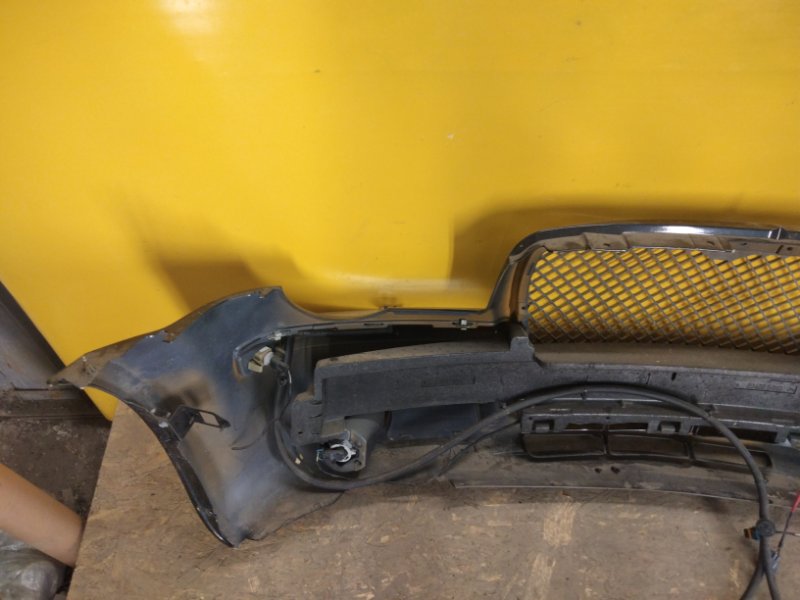 Бампер передний 300 04-10