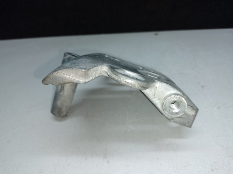 Кронштейн ТНВД TLX 14-17 2016 2.4 K24W7