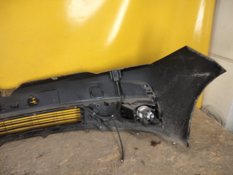 Бампер передний COROLLA E16 13- Бампер передний COROLLA E16 13-