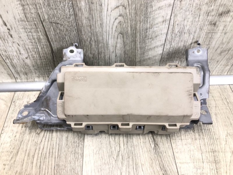 Подушка безопасности в колени левая MITSUBISHI LANCER X 10 07-15 2010 2.0 4B11 7030A073YA Б/У