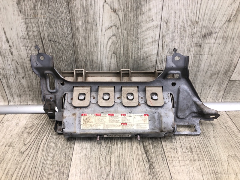 Подушка безопасности в колени левая LANCER X 10 07-15 2010 2.0 4B11