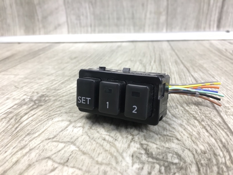 Блок кнопок памяти сидений FX/QX70 S51 08-17 2008 5.0 VK50VE Блок кнопок памяти сидений FX/QX70 S51 08-17 2008 5.0 VK50VE