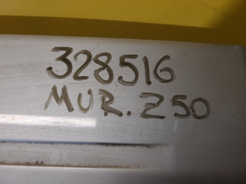 Крышка багажника MURANO Z50 02-07