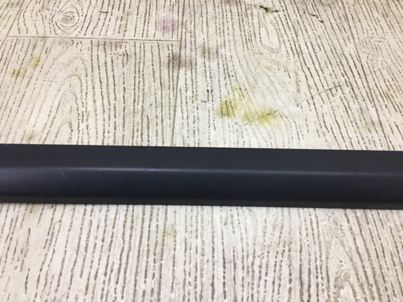 Накладка порога внутрення задняя левая CAYENNE 10-18 2011 4.8L Накладка порога внутрення задняя левая CAYENNE 10-18 2011 4.8L