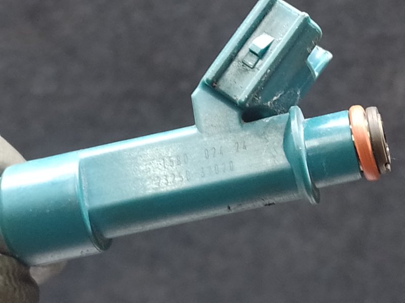 Форсунка топливная TOYOTA PRIUS - 30 09-17 ZVW30 Форсунка топливная TOYOTA PRIUS - 30 09-17 ZVW30