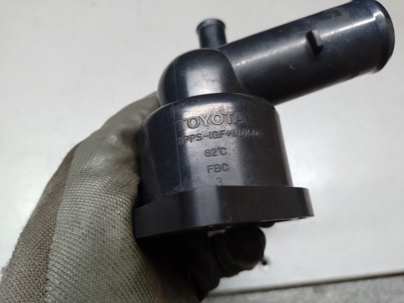 Корпус термостата TOYOTA PRIUS - 30 09-17 ZVW30 Корпус термостата TOYOTA PRIUS - 30 09-17 ZVW30