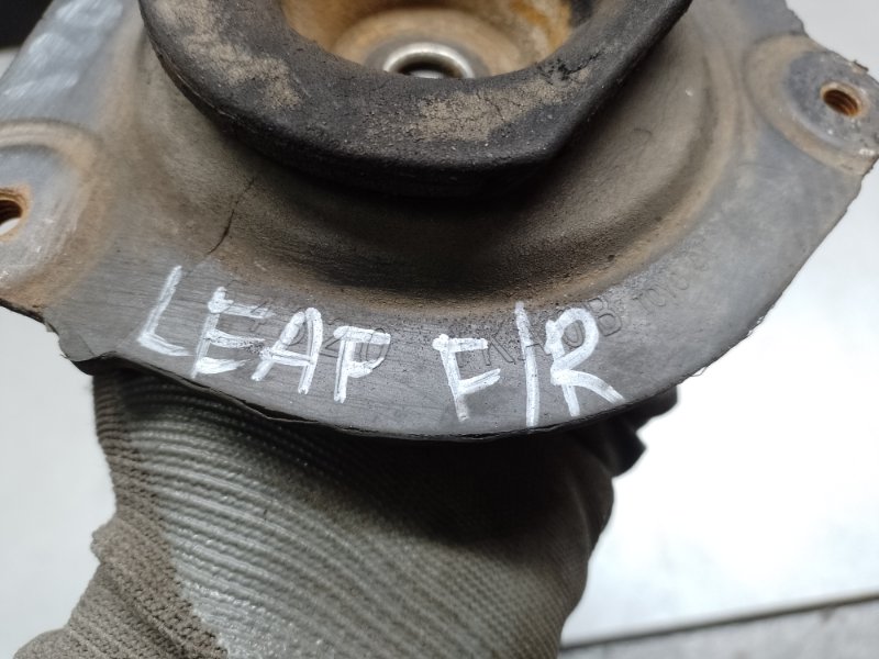 Опора амортизатора передняя правая NISSAN LEAF 10-17