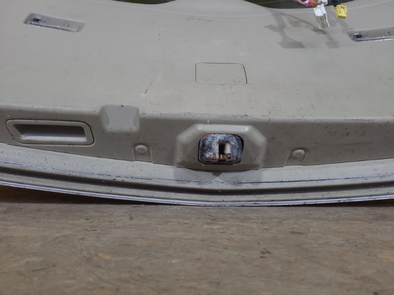 Крышка багажника MURANO Z50 02-07