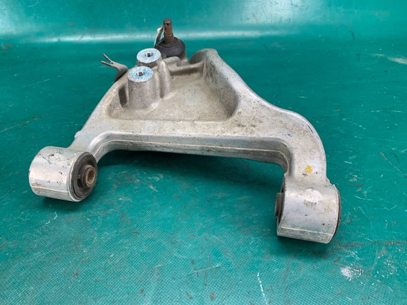 Рычаг задней подвески поперечный верхний задний левый MURANO Z50 02-07