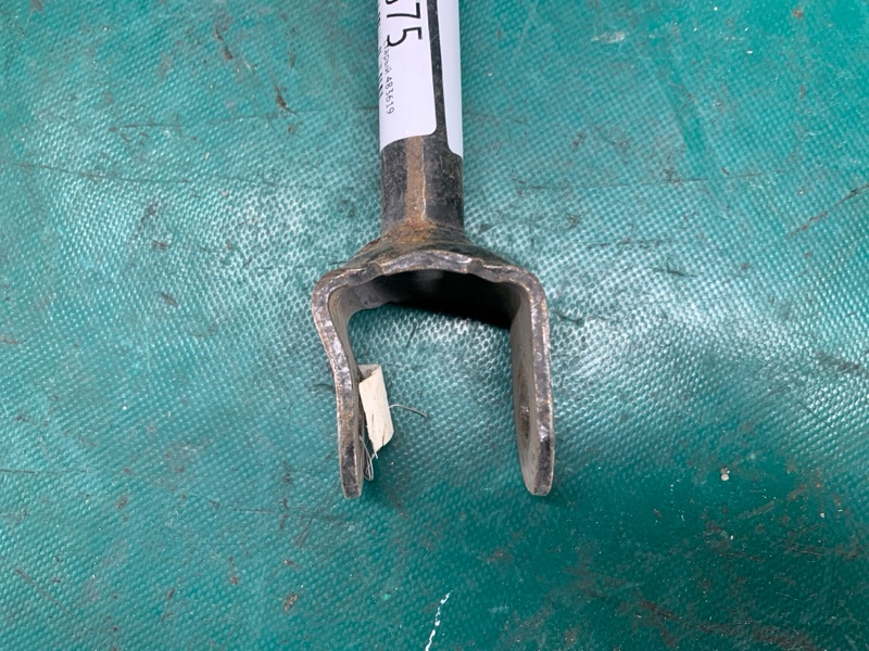 Рычаг задней подвески поперечный нижний задний левый CAMRY 30 02-06