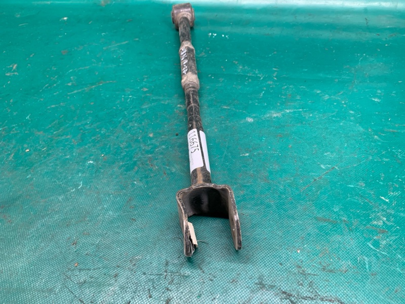 Рычаг задней подвески поперечный нижний задний левый CAMRY 30 02-06