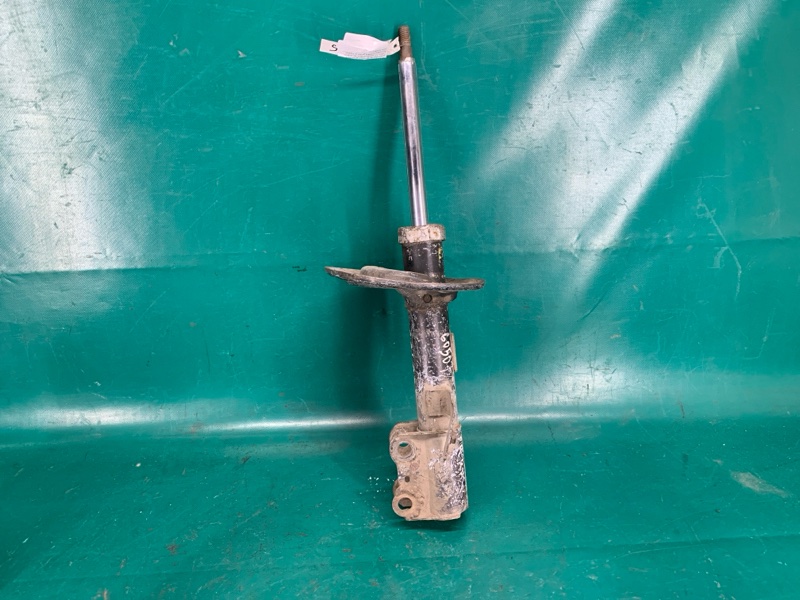 Амортизатор передний правый TOYOTA SOLARA 03-09