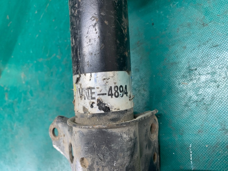 Амортизатор задний левый 323 BA 94-97