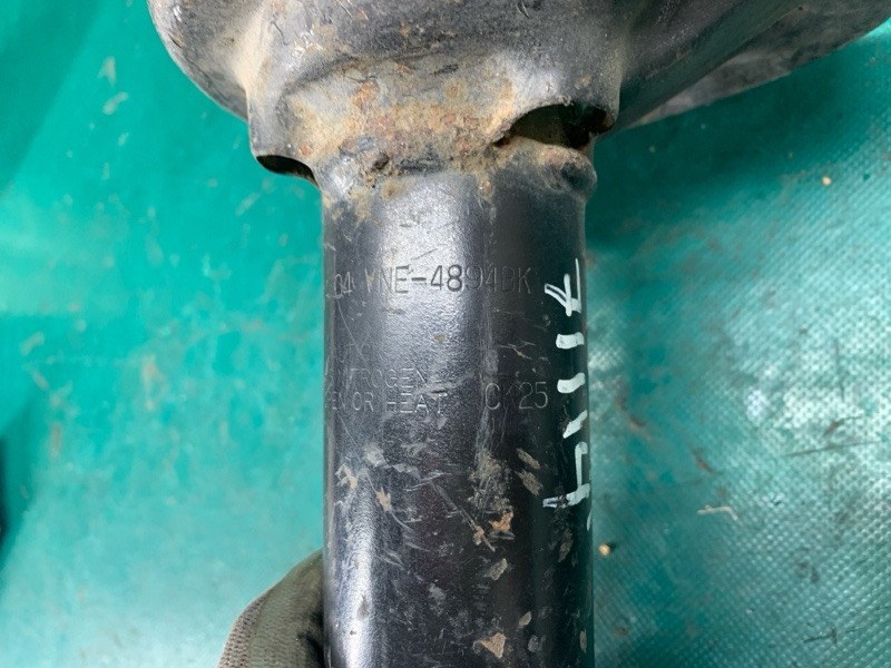 Амортизатор задний левый 323 BA 94-97