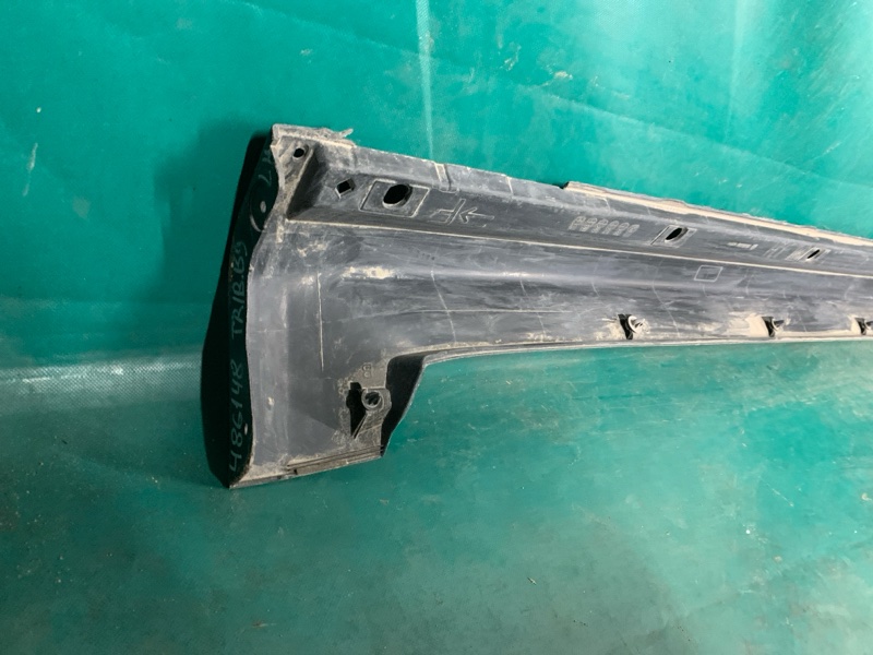 Накладка порога наружная левая TRIBECA B9 05-07