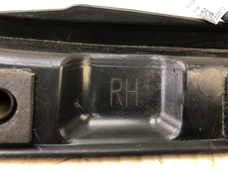 Датчик открытия багажника правый ESCAPE 19 -