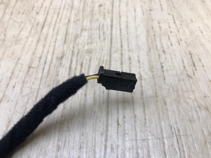 Датчик открытия багажника левый ESCAPE 19 -