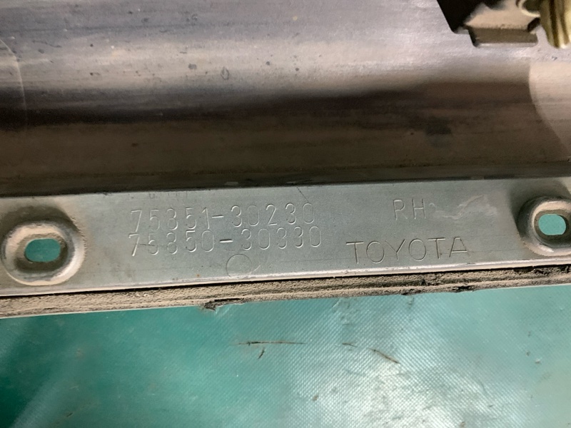 Накладка порога наружная правая GS350 GS300 05-11