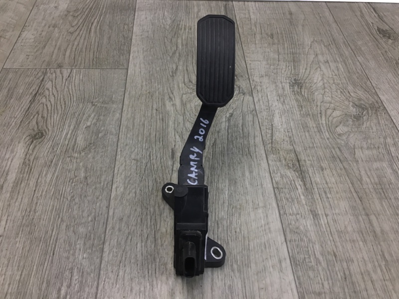 Педаль газа TOYOTA CAMRY 55 14-17 78110-06040 Б/У