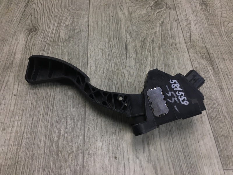 Педаль газа TOYOTA CAMRY 55 14-17