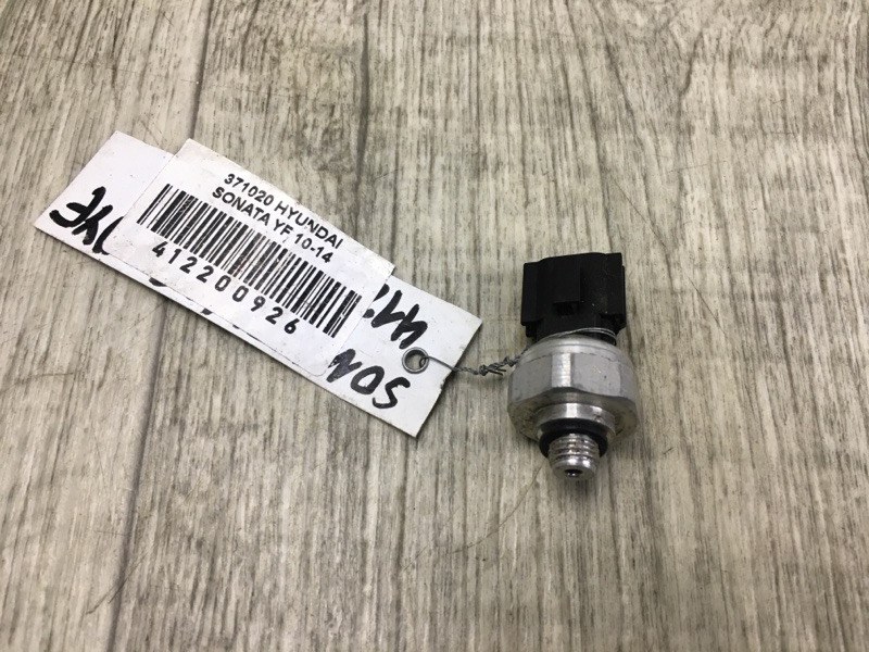 Датчик давления кондиционера HYUNDAI SONATA YF 10-14 2015 Седан 2.4 97721-3K000 Б/У