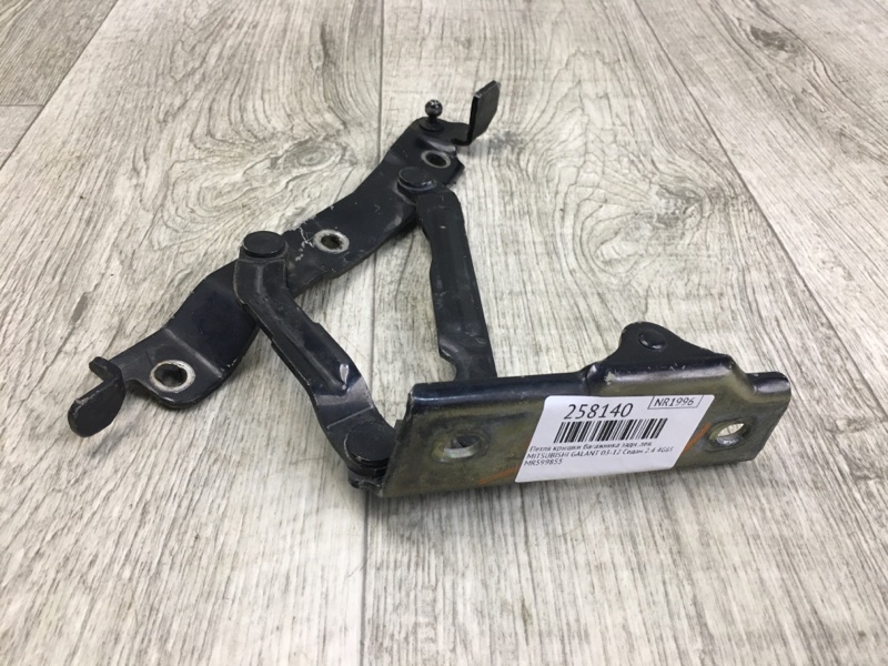 Петля крышки багажника левая MITSUBISHI GALANT 03-12 Седан 2.4 4G69