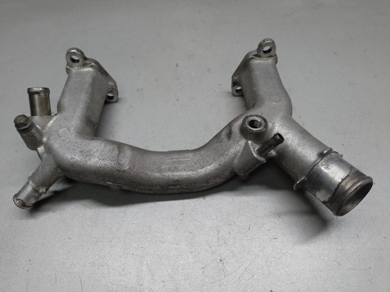 Фланец системы охлаждения LEXUS LS460 06-12 XF40 4.6 1UR-FSE