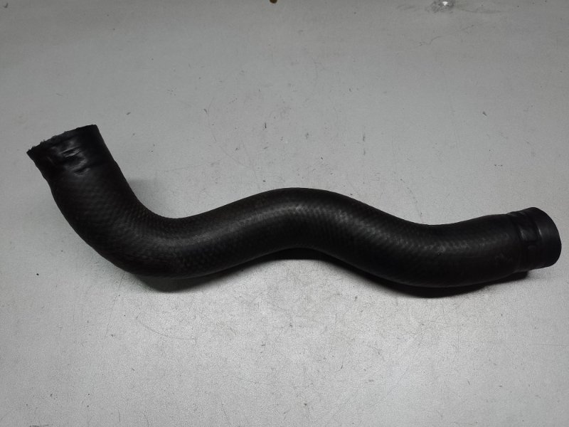 Патрубок системы охлаждения LEXUS LS460 06-12 2007 XF40 4.6 1UR-FSE 16572-38100 Б/У