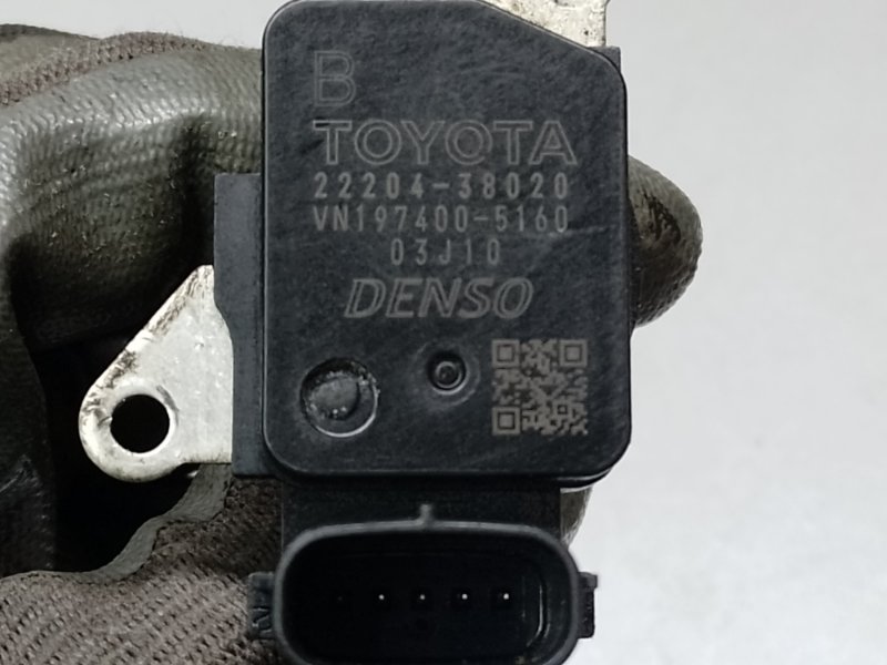 Расходомер воздуха правый LEXUS LS460 06-12 XF40 4.6 1UR-FSE Расходомер воздуха правый LEXUS LS460 06-12 XF40 4.6 1UR-FSE