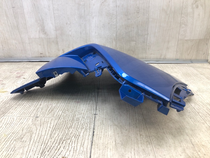 Клык бампера задний правый ESCAPE 19 -